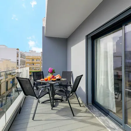 Casa Girassol With Rooftop Swimming Pool Appartamento Olhão